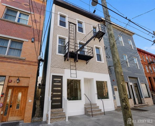 370 Pacific Avenue 1, Jersey City, NJ 07304