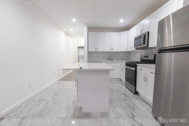 370 Pacific Avenue 1, Jersey City, NJ 07304