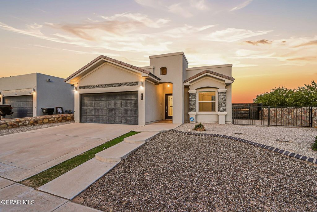 932 PENRITH Street, El Paso, TX 79928