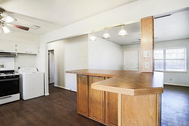 10 La Vista Drive, North Little Rock, AR 72118