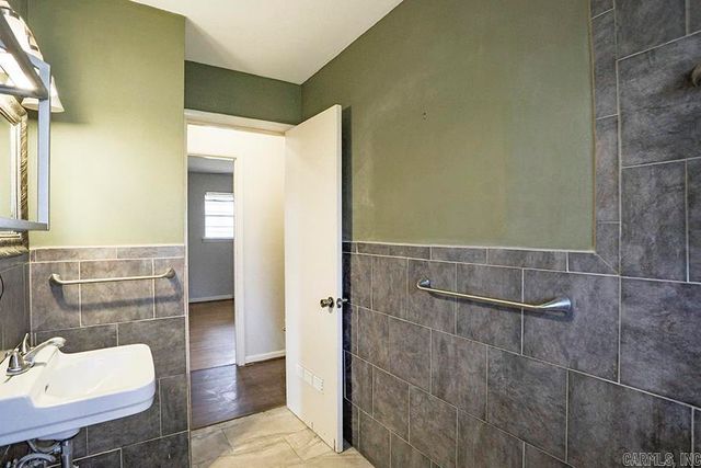 10 La Vista Drive, North Little Rock, AR 72118