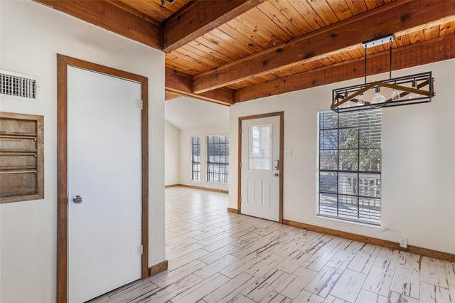61 S Hilltop Street, Point Blank, TX 77364