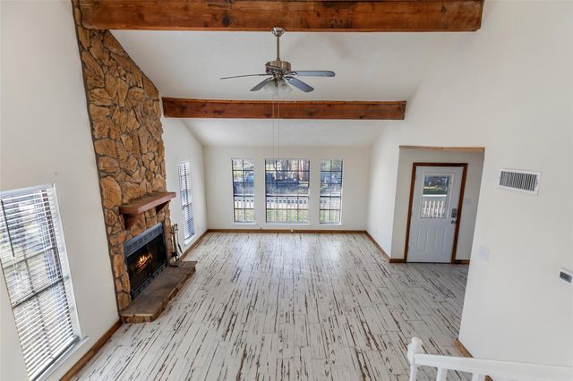 61 S Hilltop Street, Point Blank, TX 77364