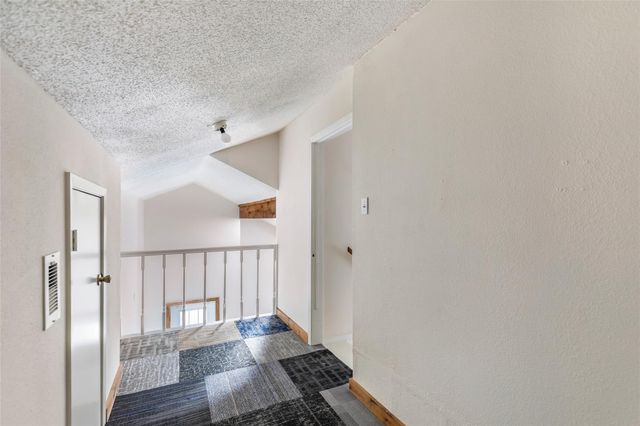 61 S Hilltop Street, Point Blank, TX 77364