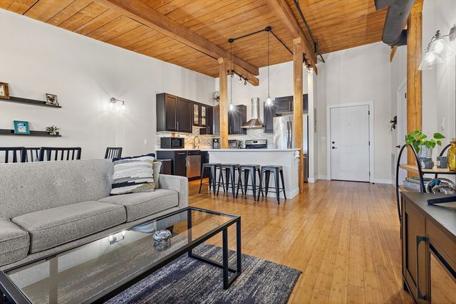 110 Pleasant St 401, Marlborough, MA 01752