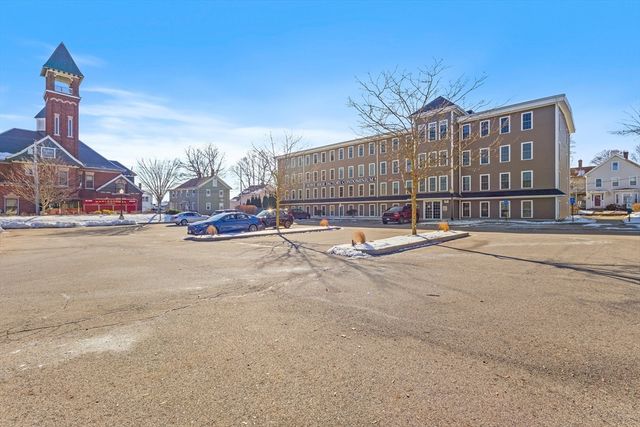 110 Pleasant St 401, Marlborough, MA 01752