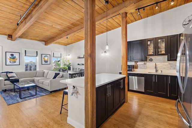 110 Pleasant St 401, Marlborough, MA 01752