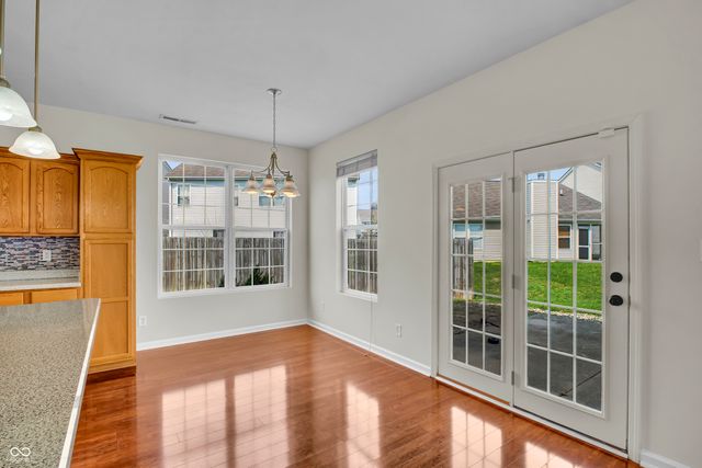 2542 Middle View Drive, Columbus, IN 47201