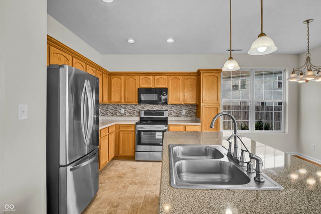 2542 Middle View Drive, Columbus, IN 47201