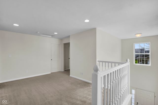 2542 Middle View Drive, Columbus, IN 47201