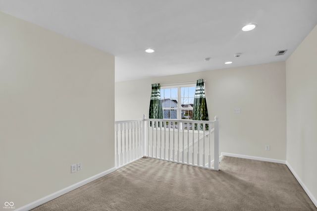 2542 Middle View Drive, Columbus, IN 47201