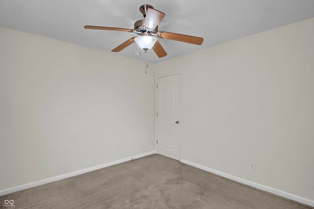 2542 Middle View Drive, Columbus, IN 47201