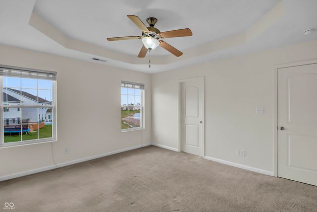 2542 Middle View Drive, Columbus, IN 47201