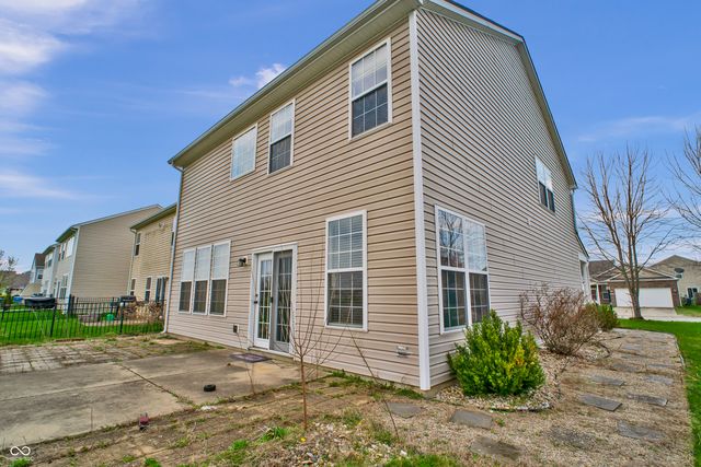 2542 Middle View Drive, Columbus, IN 47201