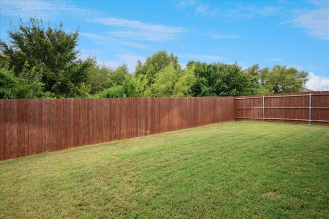 8424 Wildwest Drive, Fort Worth, TX 76131