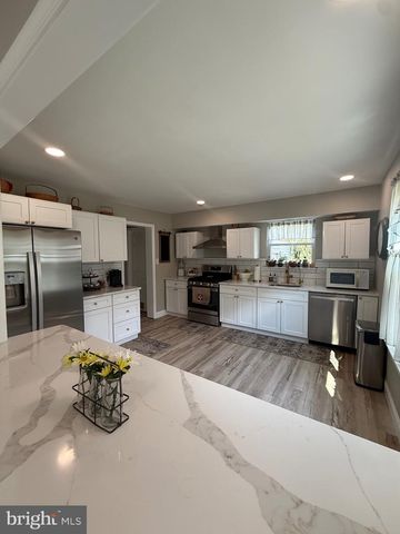 1030 RAINBOW CIRCLE, Pittsgrove, NJ 08318