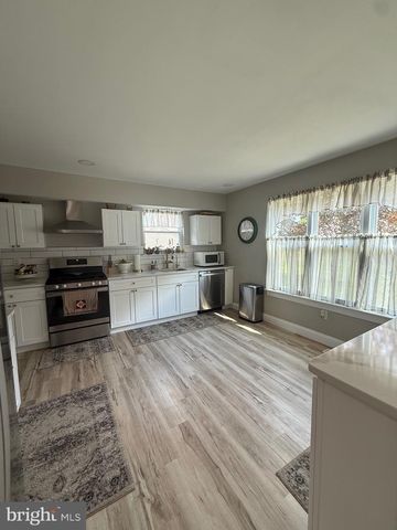 1030 RAINBOW CIRCLE, Pittsgrove, NJ 08318