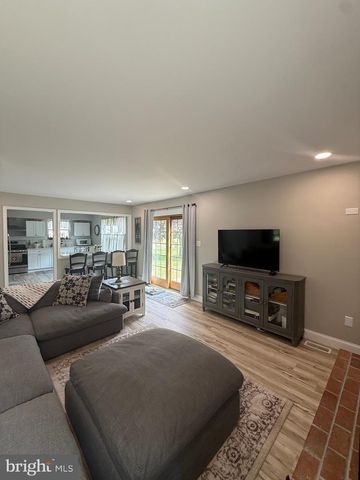 1030 RAINBOW CIRCLE, Pittsgrove, NJ 08318