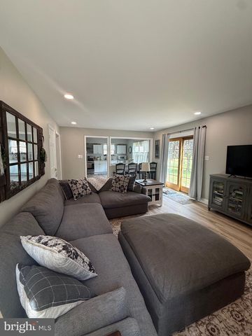 1030 RAINBOW CIRCLE, Pittsgrove, NJ 08318