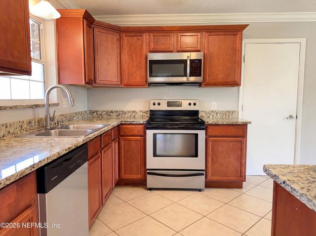 2807 SACK Drive W, Jacksonville, FL 32216