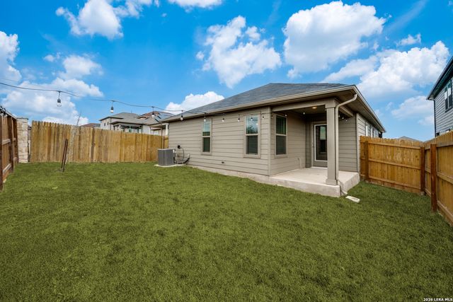 10526 Salitrillo Bnd, Converse, TX 78109