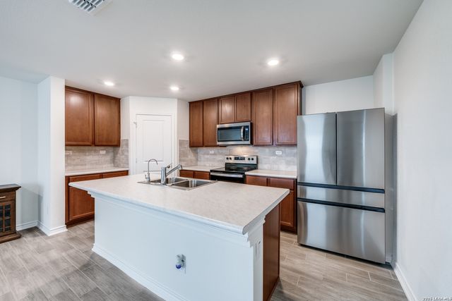 10526 Salitrillo Bnd, Converse, TX 78109