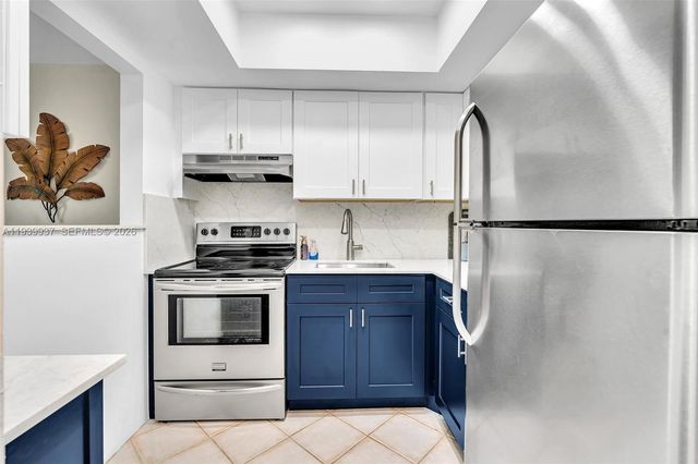 2501 N Ocean Blvd 18, Pompano Beach, FL 33062