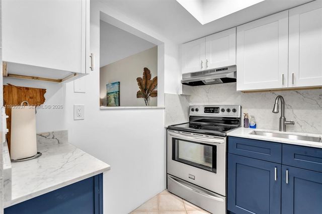 2501 N Ocean Blvd 18, Pompano Beach, FL 33062