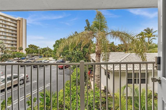 2501 N Ocean Blvd 18, Pompano Beach, FL 33062