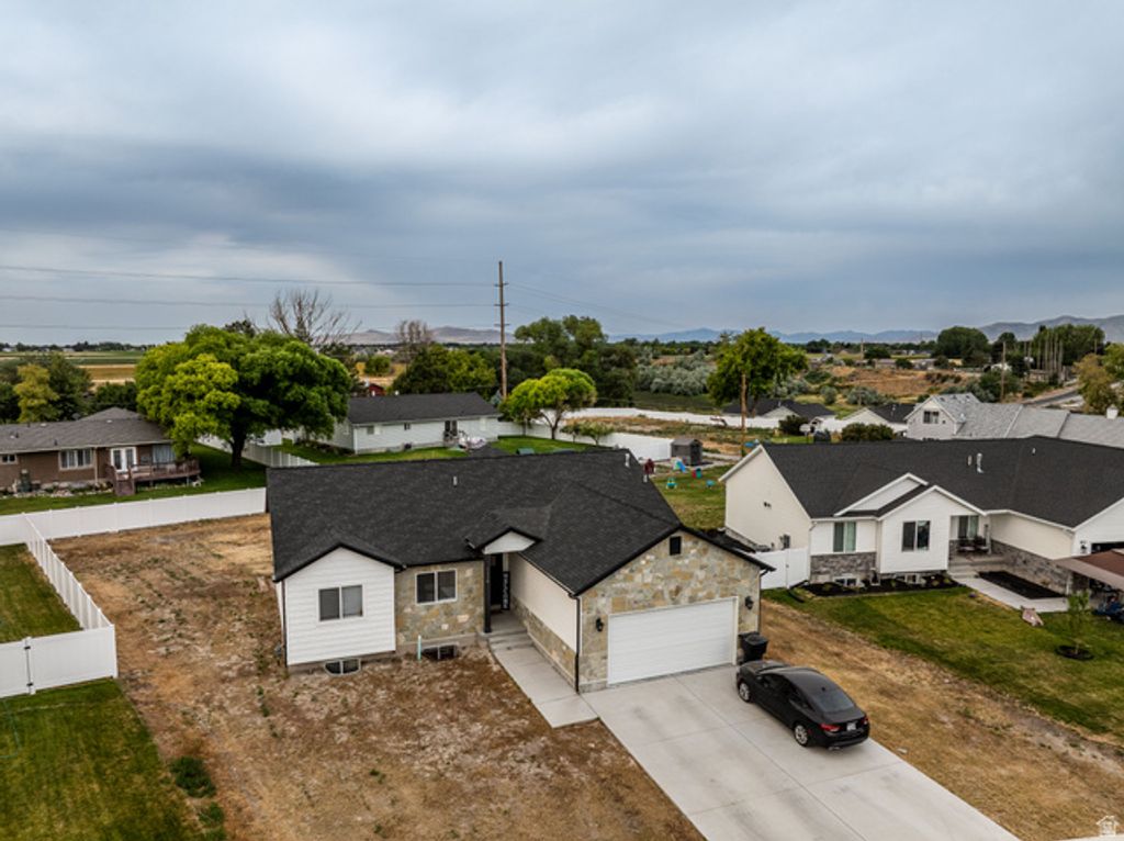 1118 E 1310 S, Garland, UT 84312