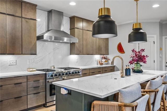 4526 Meadowland Way, Flowery Branch, GA 30542