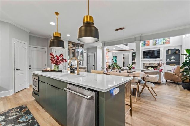 4526 Meadowland Way, Flowery Branch, GA 30542