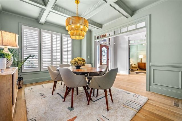 4526 Meadowland Way, Flowery Branch, GA 30542