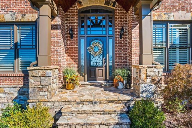 4526 Meadowland Way, Flowery Branch, GA 30542