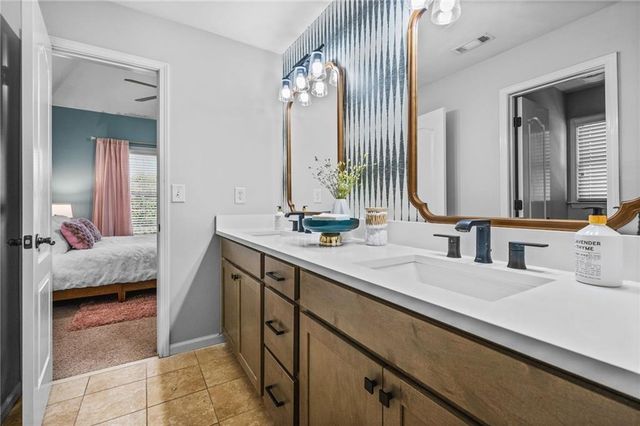 4526 Meadowland Way, Flowery Branch, GA 30542