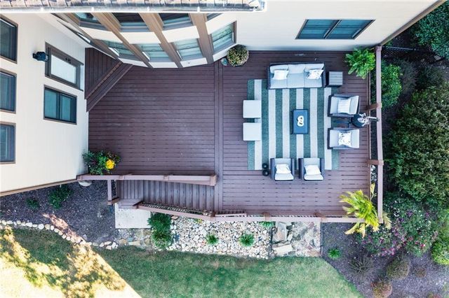 4526 Meadowland Way, Flowery Branch, GA 30542