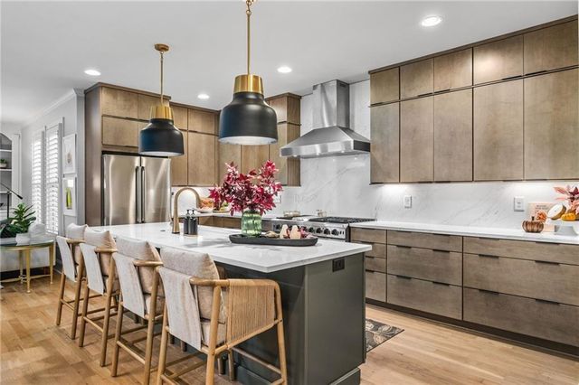 4526 Meadowland Way, Flowery Branch, GA 30542