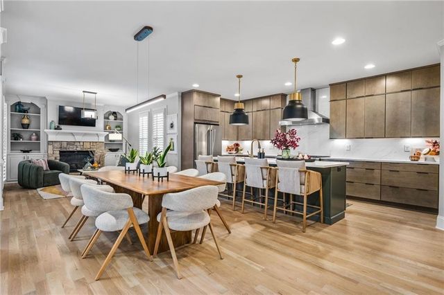 4526 Meadowland Way, Flowery Branch, GA 30542