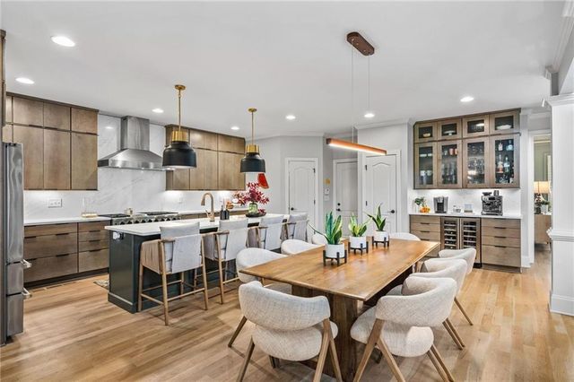 4526 Meadowland Way, Flowery Branch, GA 30542