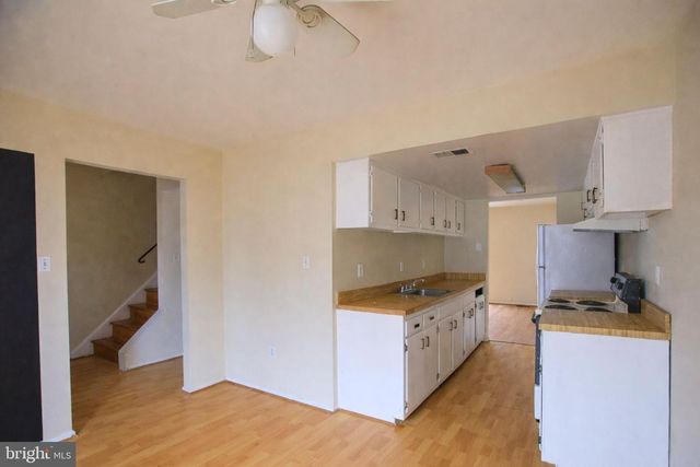 9002 CONTINENTAL PL, Landover, MD 20785