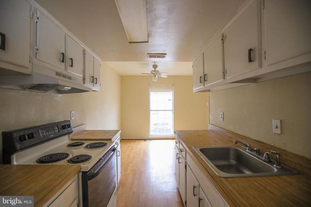 9002 CONTINENTAL PL, Landover, MD 20785