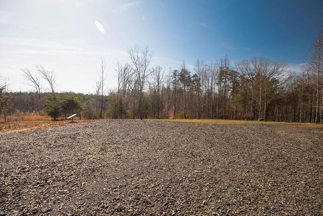 275 Beaver Creek Road, Mayodan, NC 27027