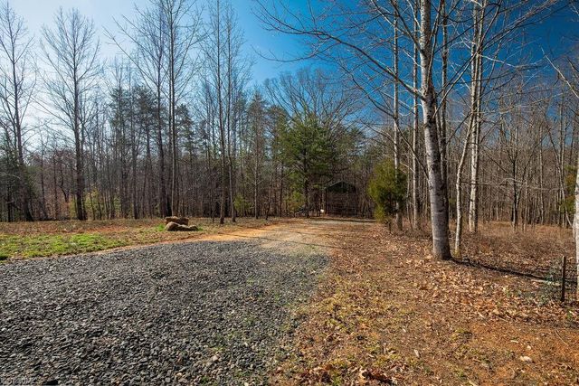 275 Beaver Creek Road, Mayodan, NC 27027
