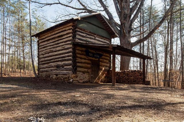 275 Beaver Creek Road, Mayodan, NC 27027