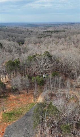 275 Beaver Creek Road, Mayodan, NC 27027