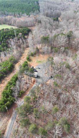 275 Beaver Creek Road, Mayodan, NC 27027