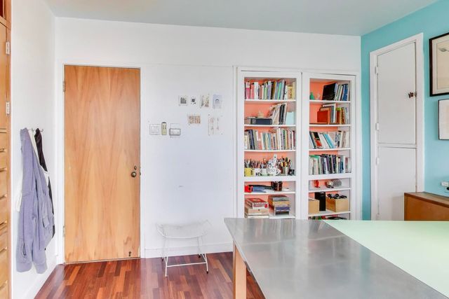 5551 S University Avenue 3, Chicago, IL 60637