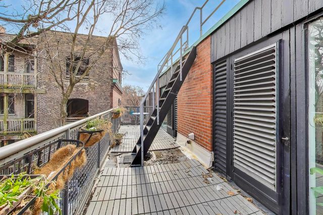 5551 S University Avenue 3, Chicago, IL 60637