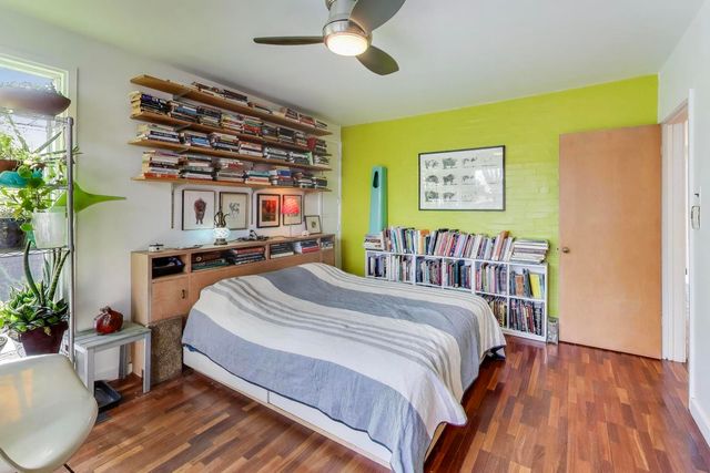 5551 S University Avenue 3, Chicago, IL 60637