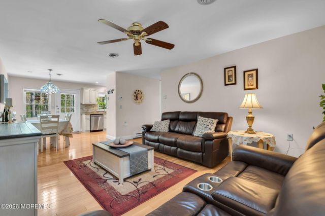 717B Buckingham Drive, Lakewood, NJ 08701